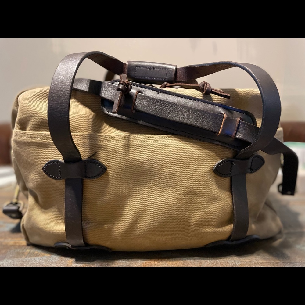 🔥 FILSON DISCONTINUED TRAVEL DUFFLE🔥